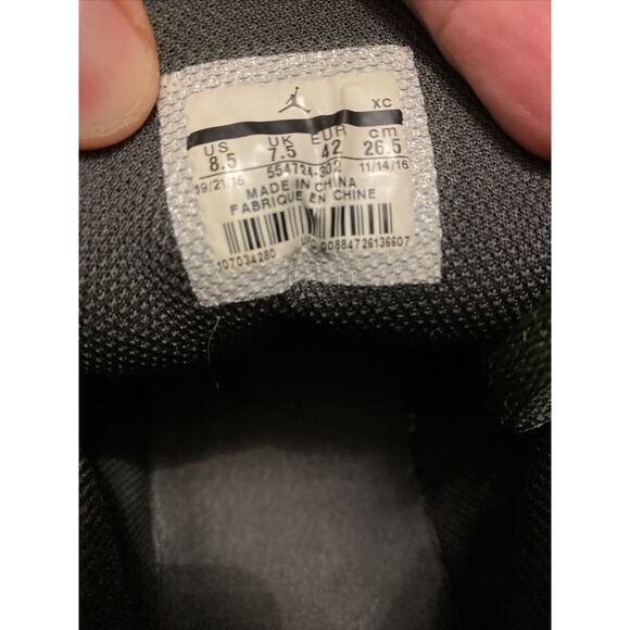 Sequoia Olive Air Jordan Size 8.5 - Picture 5 of 9